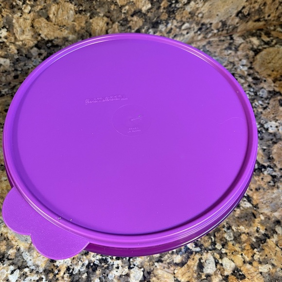 Topperware - Picture 2 of 4